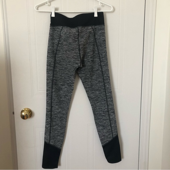 Hollister Black and Grey Leggings - Picture 2 of 2